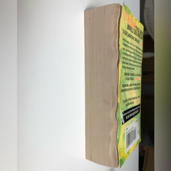 New York Times Bestseller Book Set - Picture 7 of 13